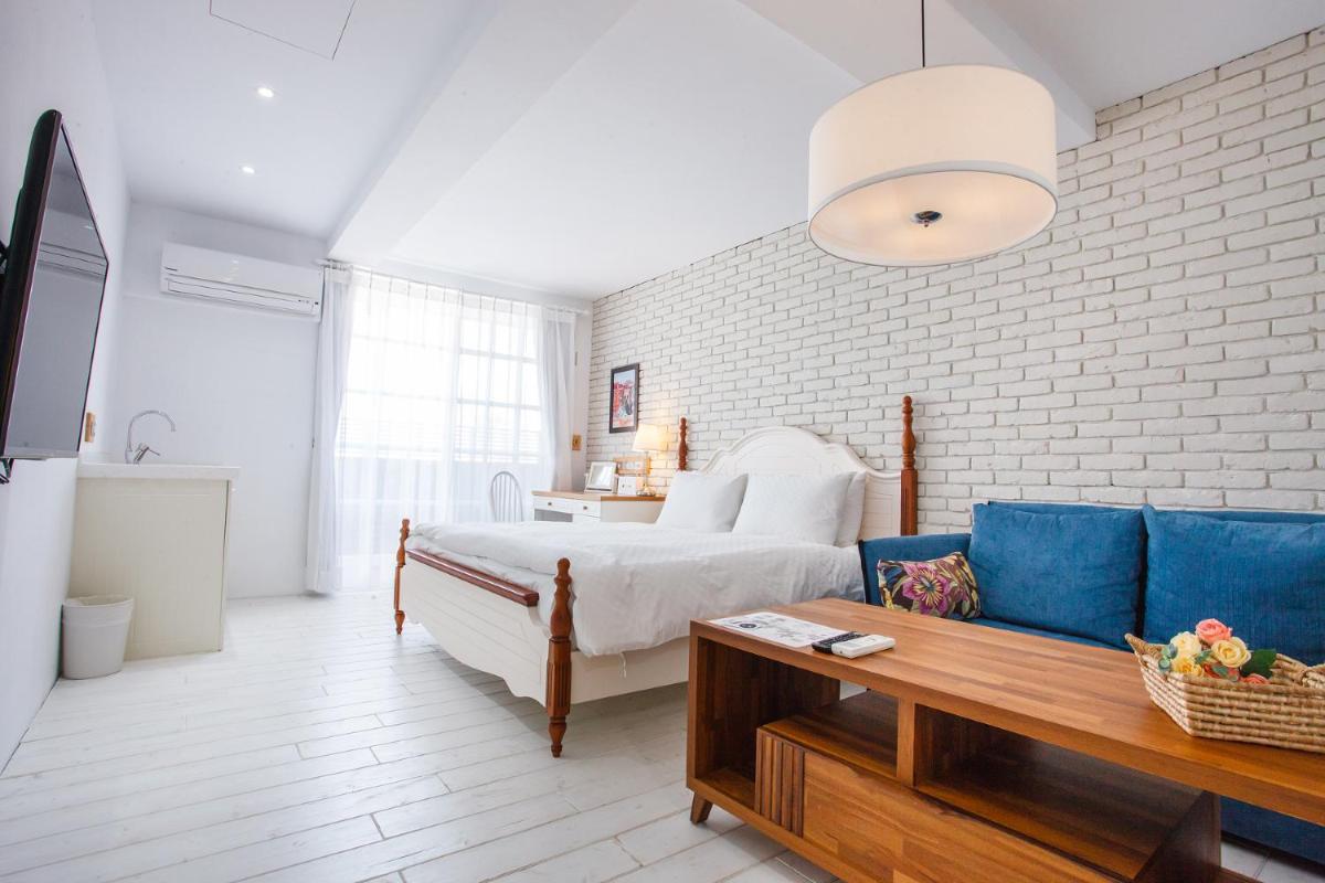4 Design Inn
