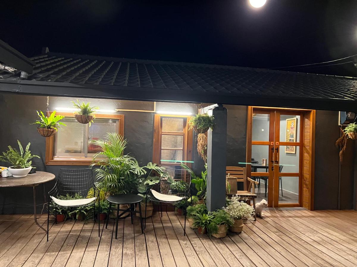 撒花咖啡民宿 Sakinu & Hanaku Cafe' Hostel